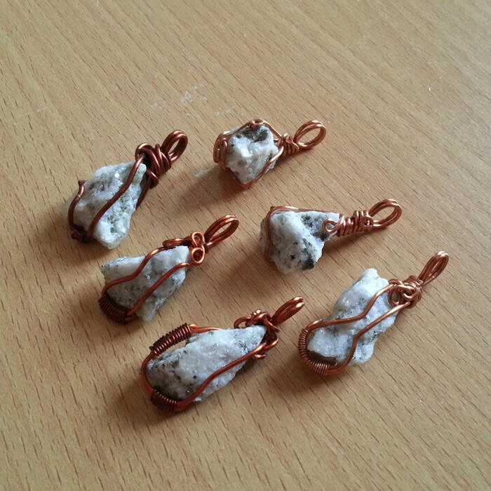 Liontin Azeztulite