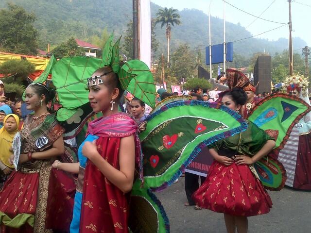 Sawahlunto International Songket Carnival ( SISCA ) 2015