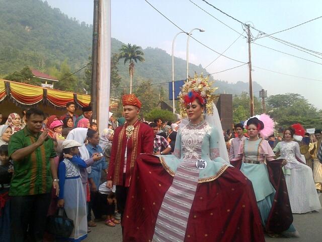 Sawahlunto International Songket Carnival ( SISCA ) 2015