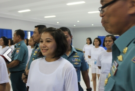 Intip seleksi tahap akhir calon bintara putri TNI AL