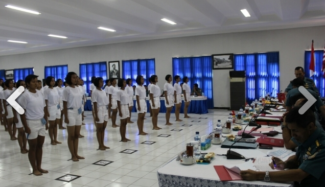 Intip seleksi tahap akhir calon bintara putri TNI AL