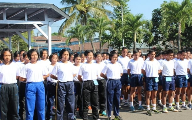 Intip seleksi tahap akhir calon bintara putri TNI AL
