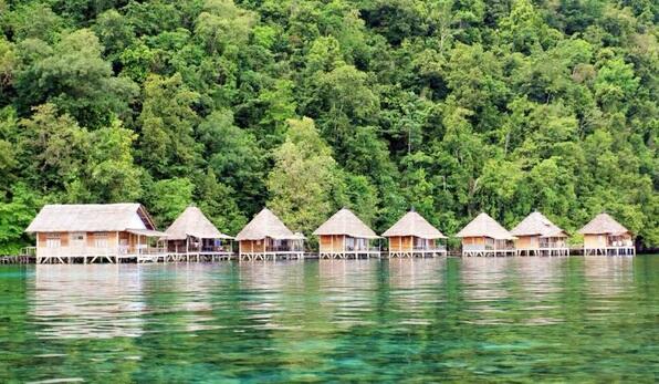 Keindahan Indonesia dari Pantai Ora Maluku Tengah