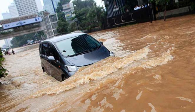 Mari Mengenal Mobil Hybrid