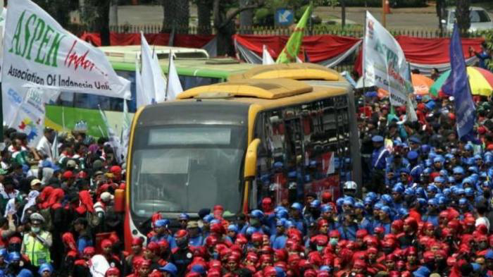 Waddduuuhh, Ada Potensi PHK 100.000 Tenaga Kerja