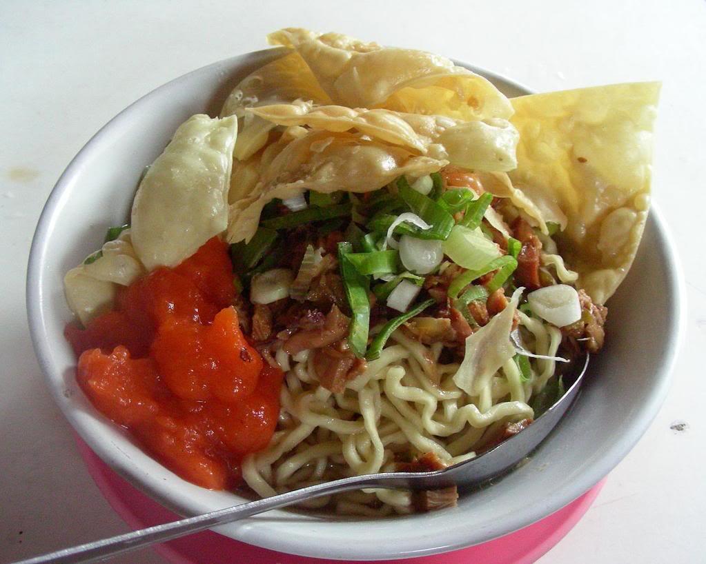 Kini Lagi Heboh Mie Listrik, Namanya Neon Noodle !
