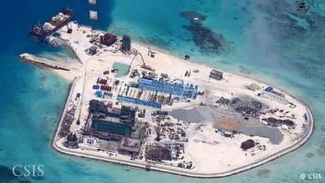 Pangkalan Militer CINA Di Laut Cina Selatan