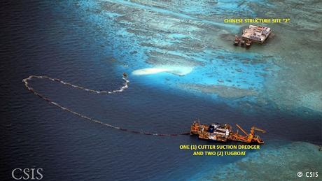 Pangkalan Militer CINA Di Laut Cina Selatan