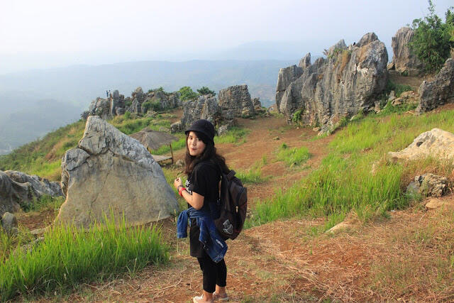 Stone Garden Citatah ... Wisata Alam Bandung Warisan Jaman Purba