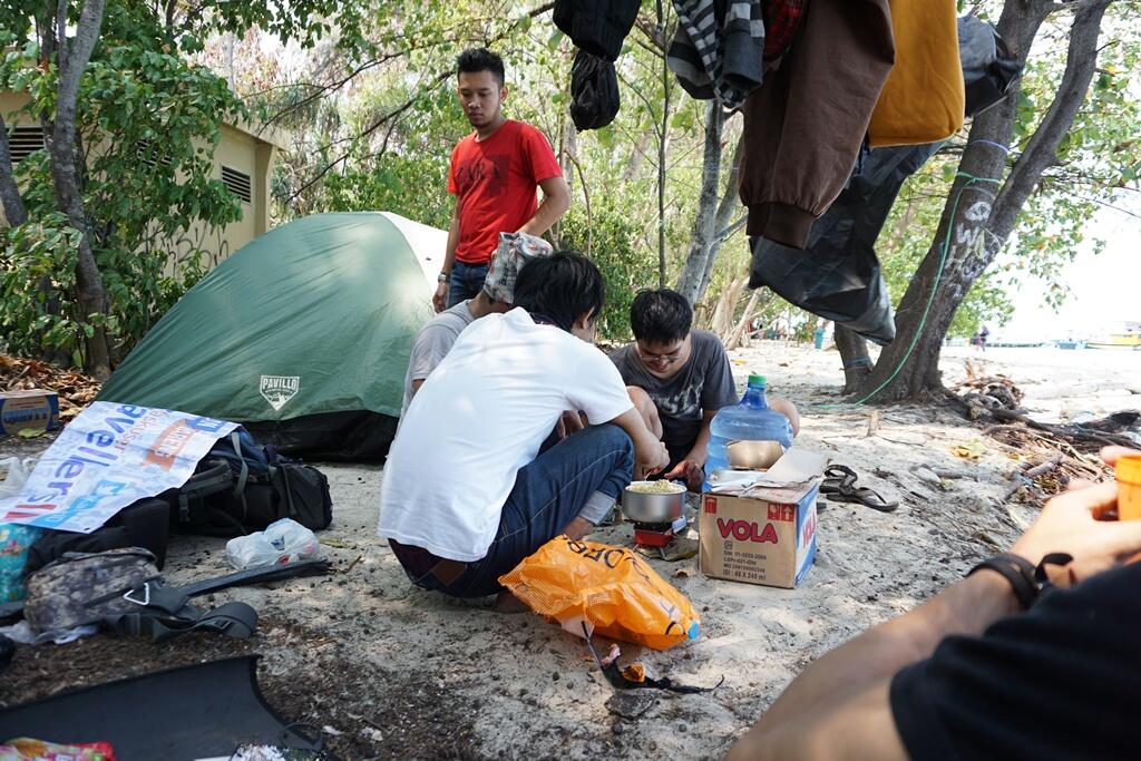 &#91;FR&#93; Jalan-jalan bareng @KasterID - Fun Camping at Semak Daun Island