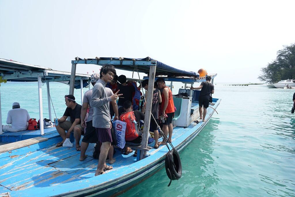 &#91;FR&#93; Jalan-jalan bareng @KasterID - Fun Camping at Semak Daun Island