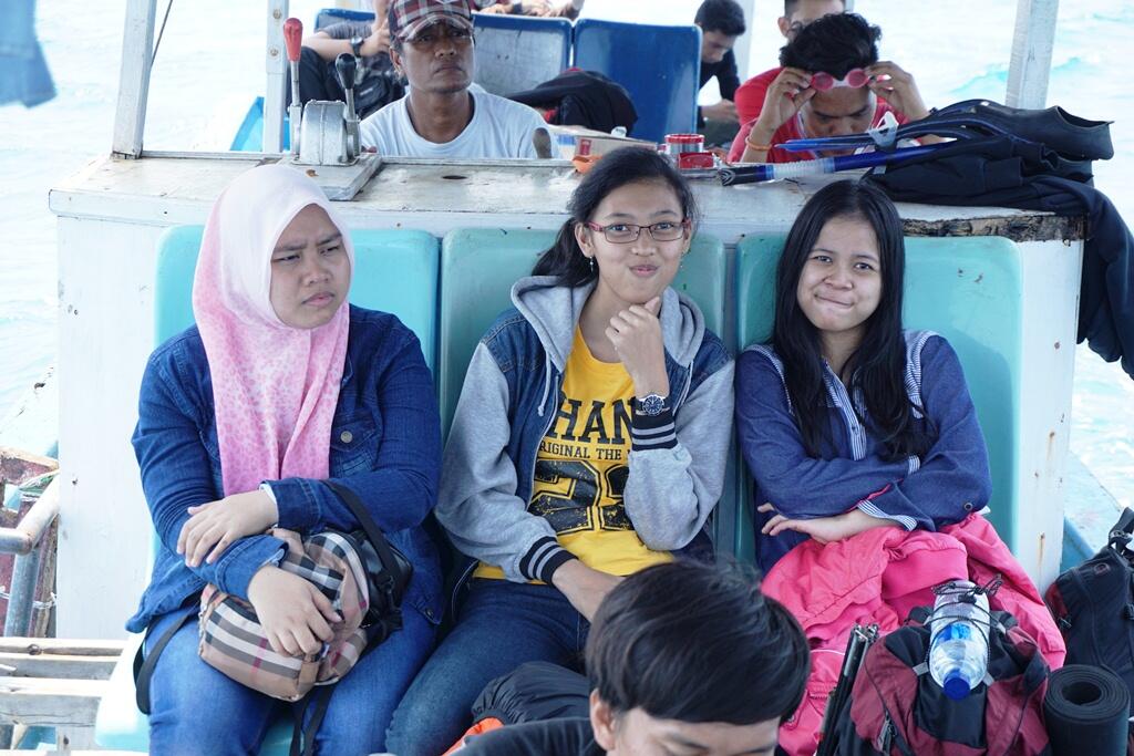 &#91;FR&#93; Jalan-jalan bareng @KasterID - Fun Camping at Semak Daun Island