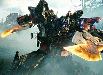 Beberapa Kejanggalan yang ada di Film Transformers : Age of Extinction