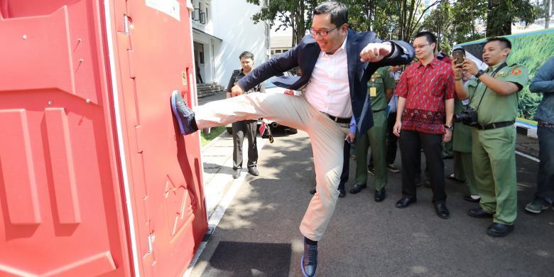 Belum Setahun Diperbaiki Toilet Pemkot Bandung Rusak Lagi