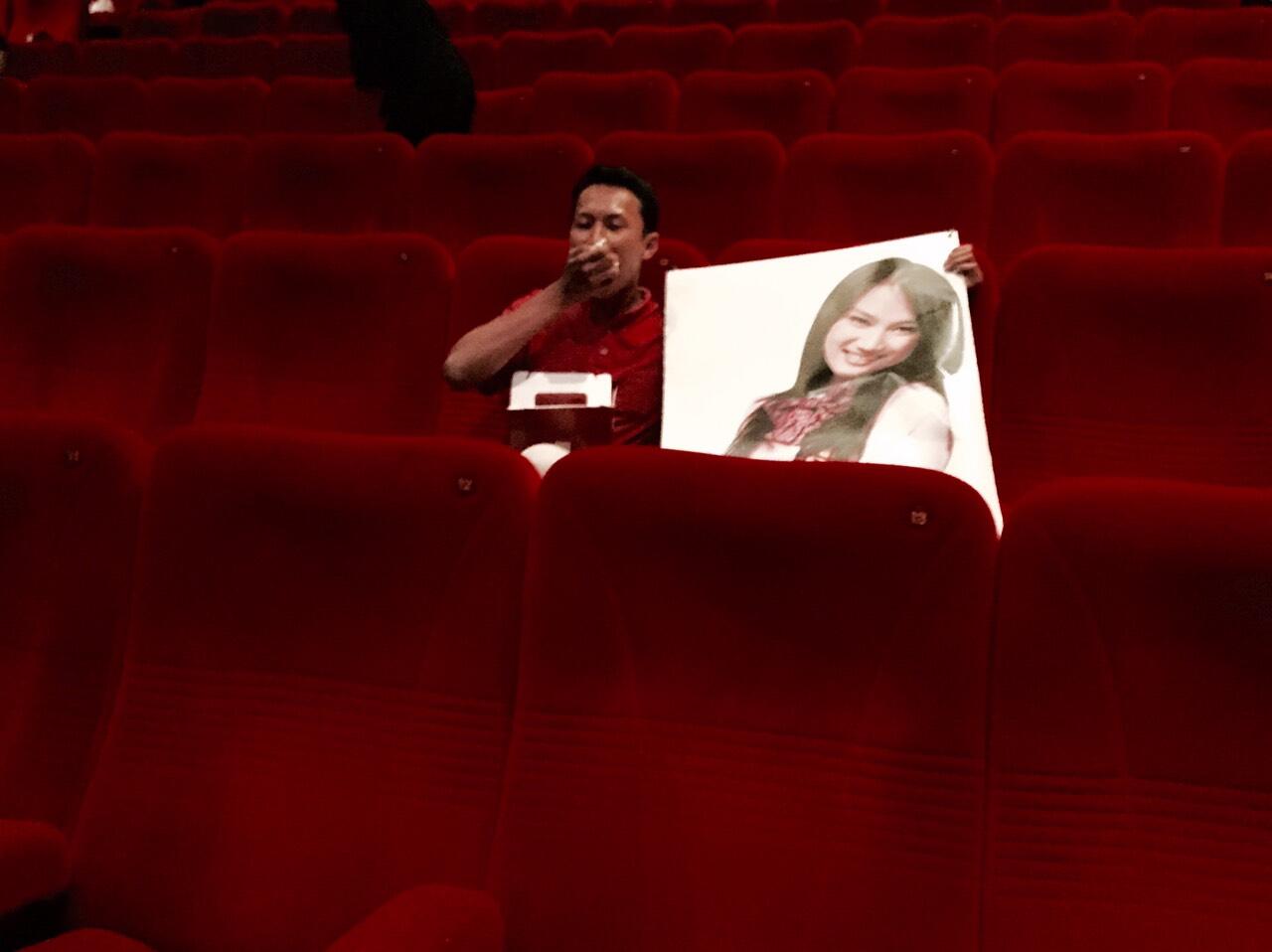 Foto-Foto Melody JKT48 ketahuan kencan gan!