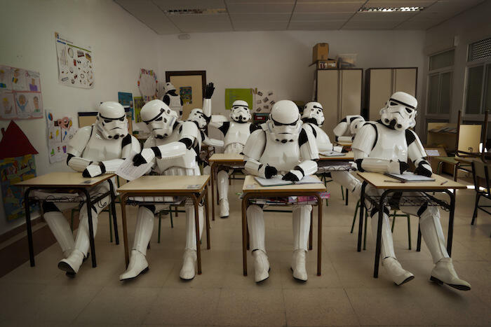 KEHIDUPAN SEHARI-HARI PASUKAN STROMTROOPER