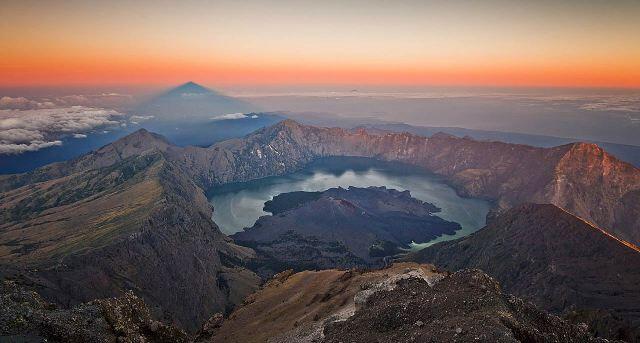 Puncak Terindah di Indonesia gan...