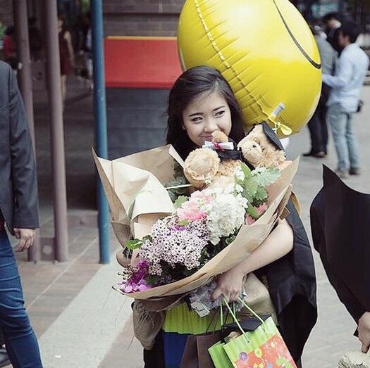 Amazing, Usia 21 Sudah Menyandang Gelar Master