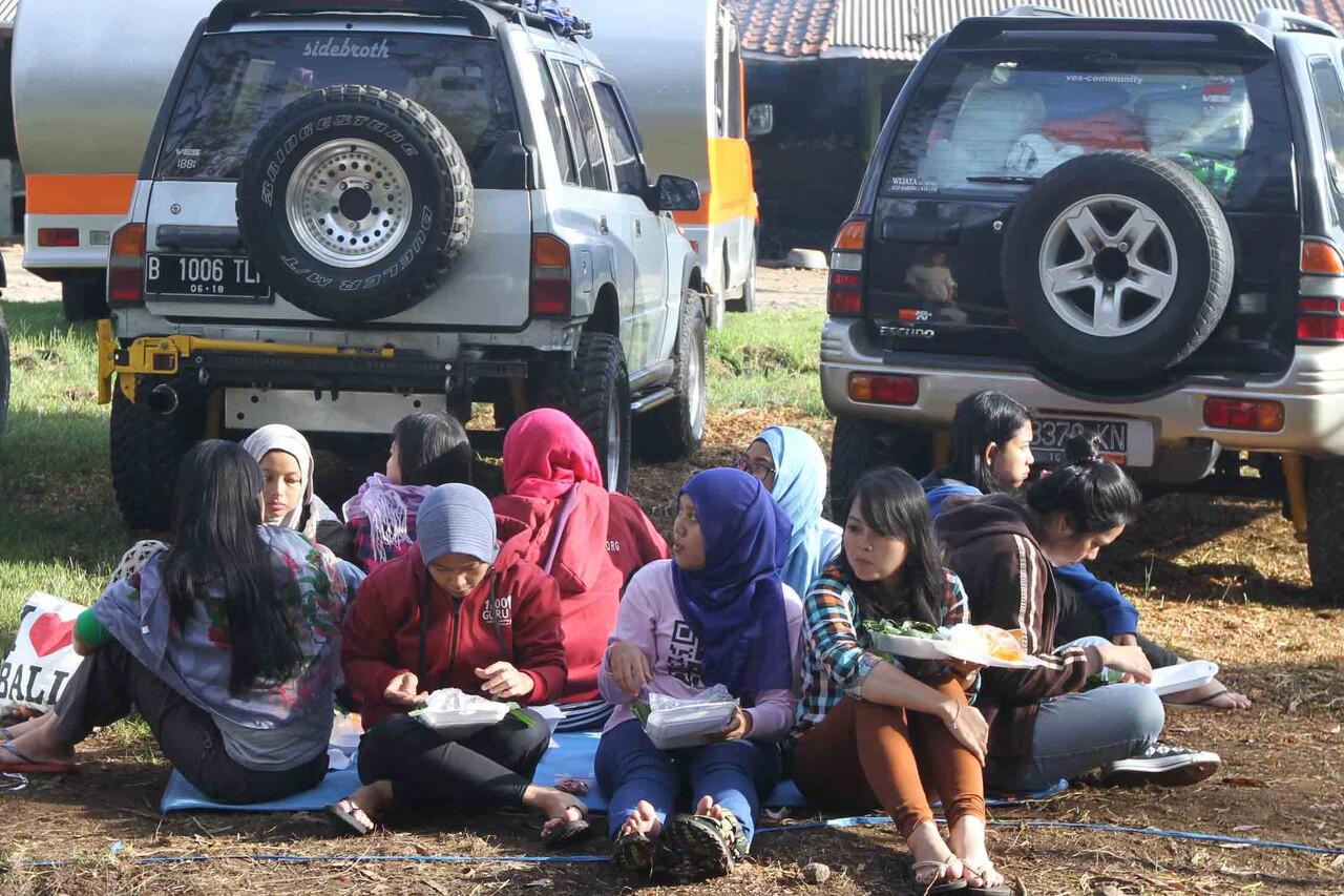 PERJUANGAN MENUJU SEKOLAH PEDALAMAN CIANJUR SELATAN (1000 GURU)
