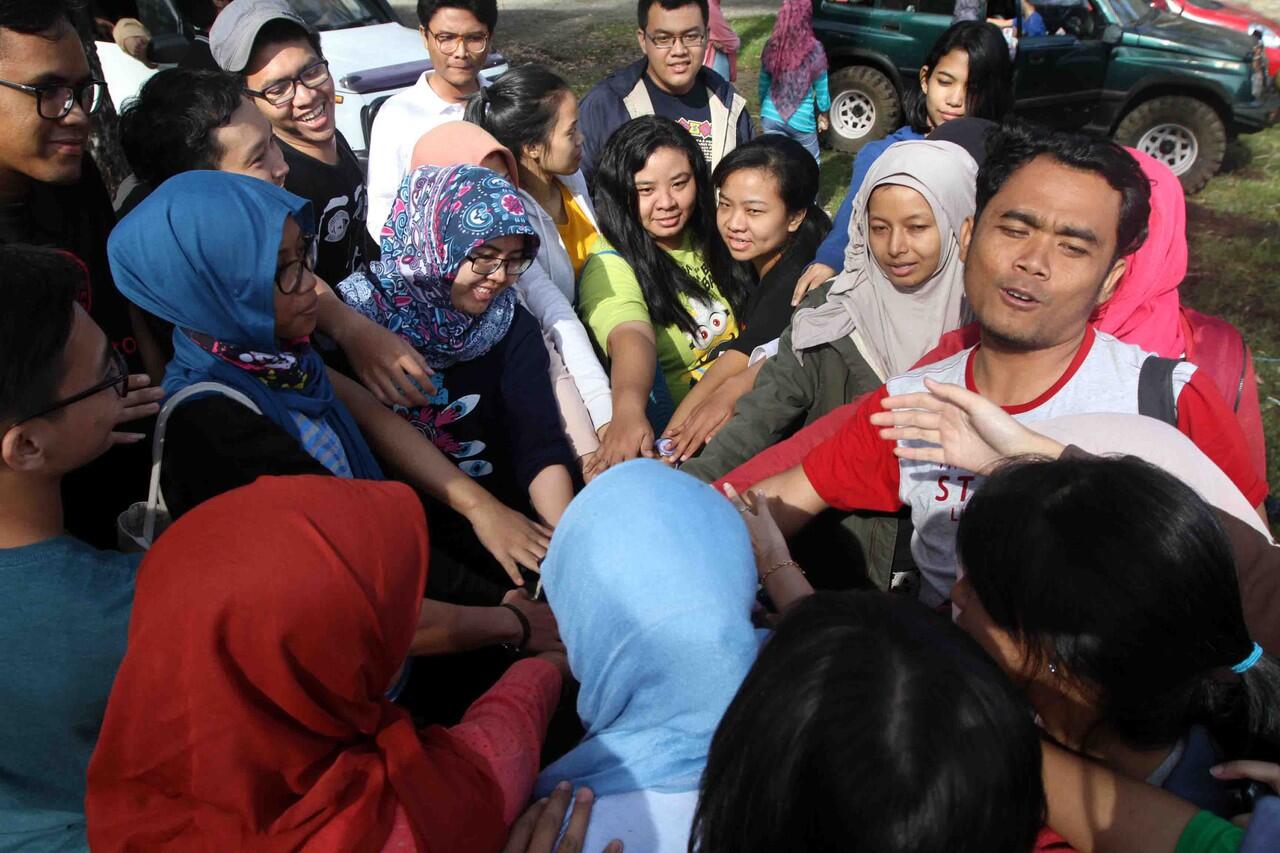 PERJUANGAN MENUJU SEKOLAH PEDALAMAN CIANJUR SELATAN (1000 GURU)