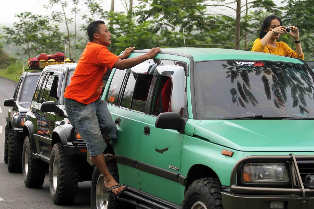 PERJUANGAN MENUJU SEKOLAH PEDALAMAN CIANJUR SELATAN (1000 GURU)