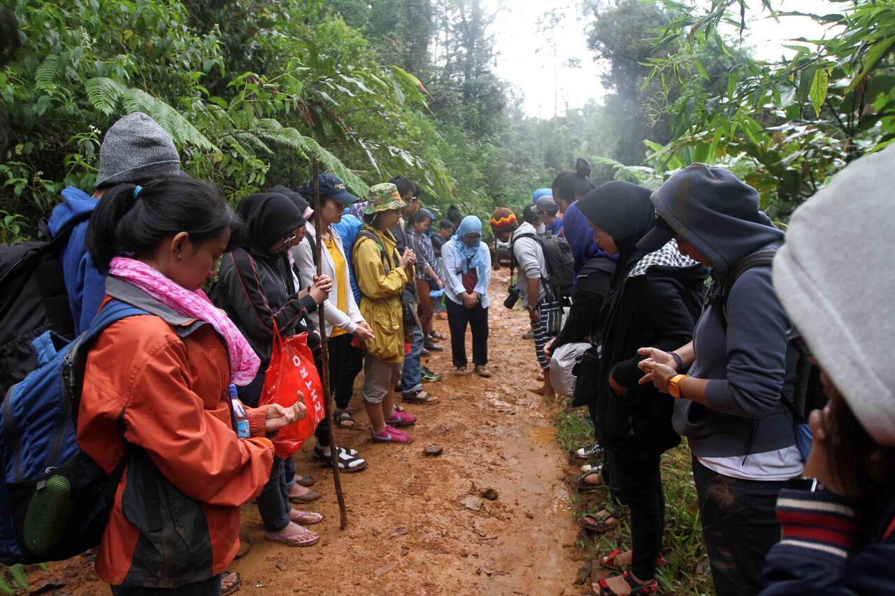 PERJUANGAN MENUJU SEKOLAH PEDALAMAN CIANJUR SELATAN (1000 GURU)