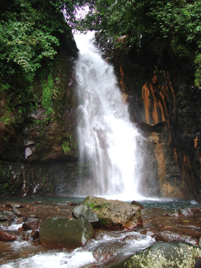 15 Curug (air terjun) Di Bogor dan sekitarnya
