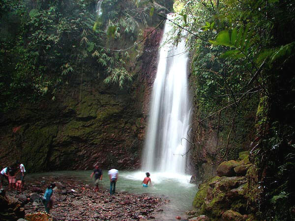 15 Curug (air terjun) Di Bogor dan sekitarnya