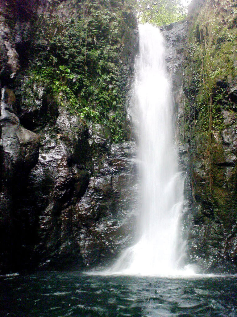 15 Curug (air terjun) Di Bogor dan sekitarnya