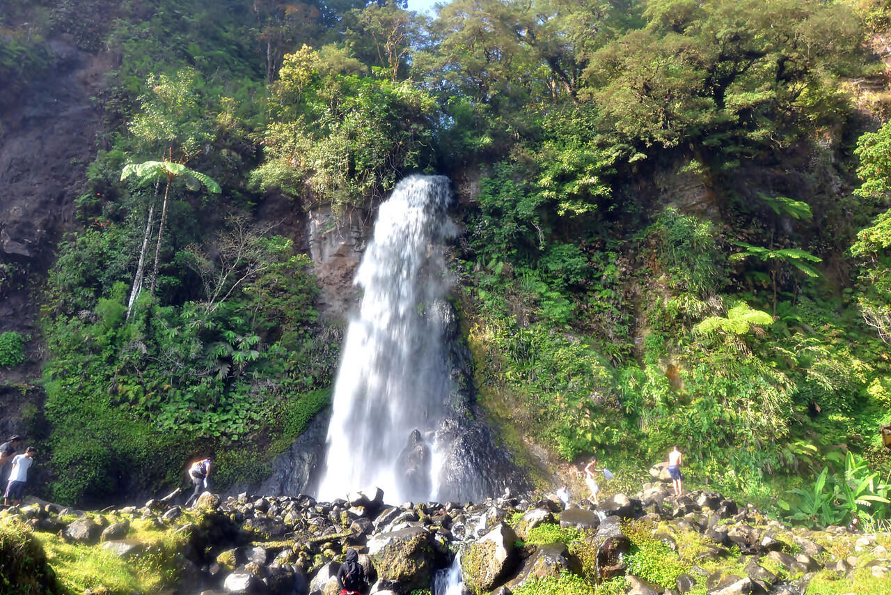 15 Curug (air terjun) Di Bogor dan sekitarnya