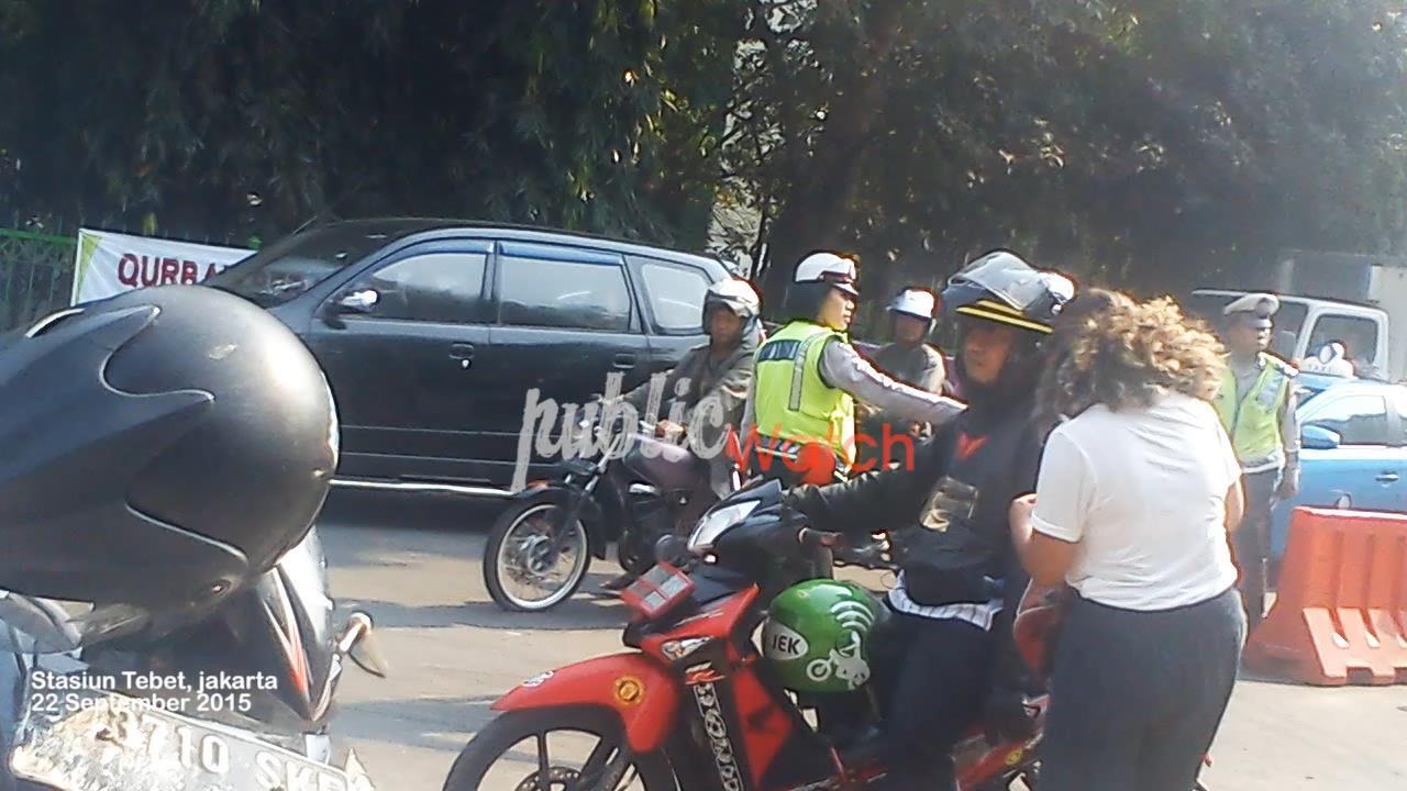POLISI WANITA HEBAT - Stasiun TEBET - Yang Biasa Lawan Arus NGACIRRR