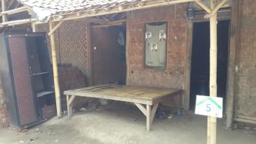 Foto RI Satu Terharu, Gubuk Reyotnya Diganti Baru...