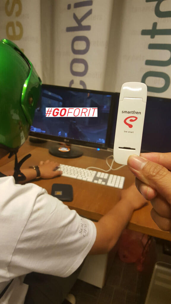 &#91;KASQUIZ GASPOL&#93; Gaya Boleh Beda, Internetannya tetep Sama