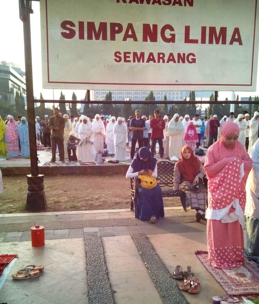 Sholat Iedul Adha Di Simpang Lima Semarang Tidak Sesuai Ajaran Islam?!