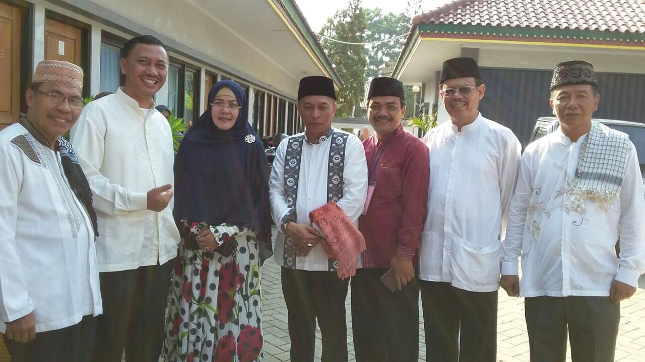 Pegawai Dinsos DKI Rayakan Idul Adha Bersama di Panti