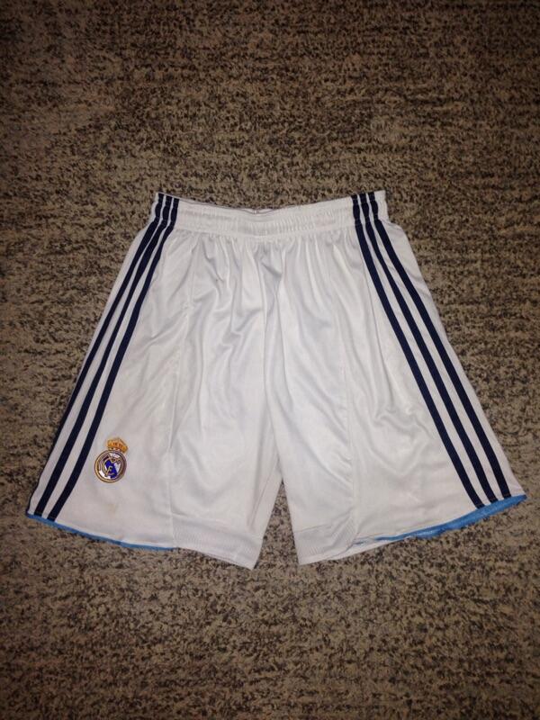 (PENSIUN FUTSAL) CELANA BOLA GRADE ORI & KAOS KAKI (SOCKS) ORIGINAL