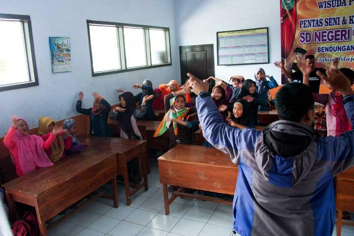 &#91;FR&#93; RKK Berbagi Hewan Qurban & Berbagi Ceria Bersama Warga Dompyong