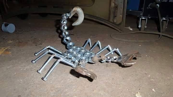 Kreatif !! Besi bekas jadi kerjinan keren