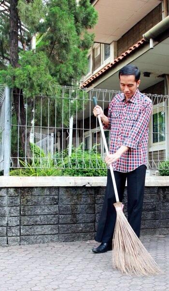 Utang USD3 Miliar dari China sesuai Instruksi Jokowi