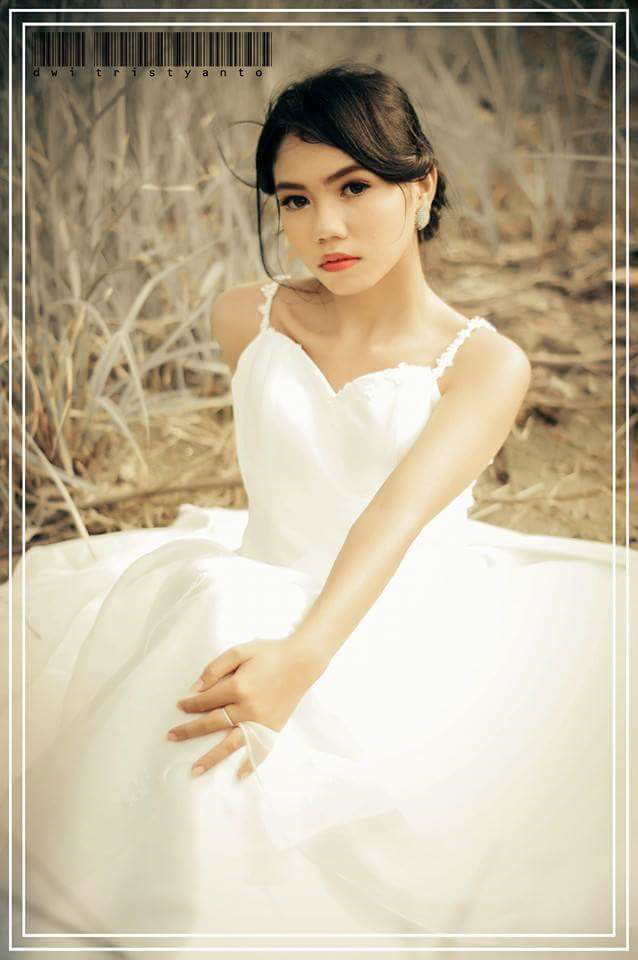 Jasa fotografi Wedding, prewedding, personal, group, couple, brand & by request