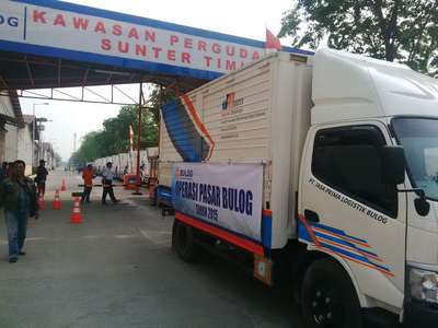 Operasi Pasar Bulog neeh : Beras 8.700/kg & Daging Sapi 90.000/Kg