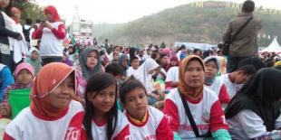 Demi Jokowi & Aksi TNI, Warga Datang Sejak Subuh..