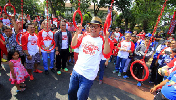 Hot News : Ridwan Kamil Nongol di Film The Wedding & Bebek Betutu