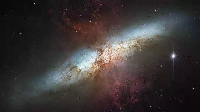Hal keren yang ada di ruang angkasa
