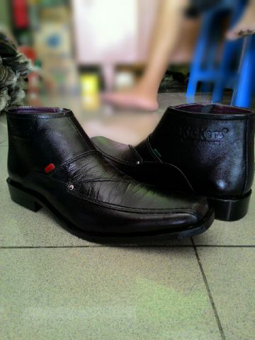 Sepatu Safety Boygie & Caterpillar Kulit Sol Gum | Pantofel Bally & Kickers Kulit