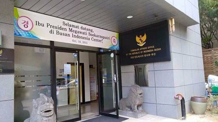 Heboh Spanduk 'Selamat Datang Ibu Presiden Megawati Soekarnoputri' di Korea Selatan