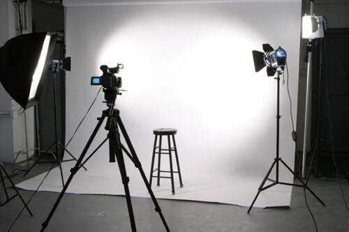 JASA SEWA STUDIO, ALAT STUDIO FOTO, DEPOK, KUKUSAN, BEJI.