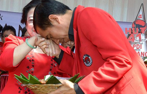 &#91;PRESIDEN YG TERTUKAR&#93; 'Soal spanduk Presiden, Megawati lebih berkuasa'
