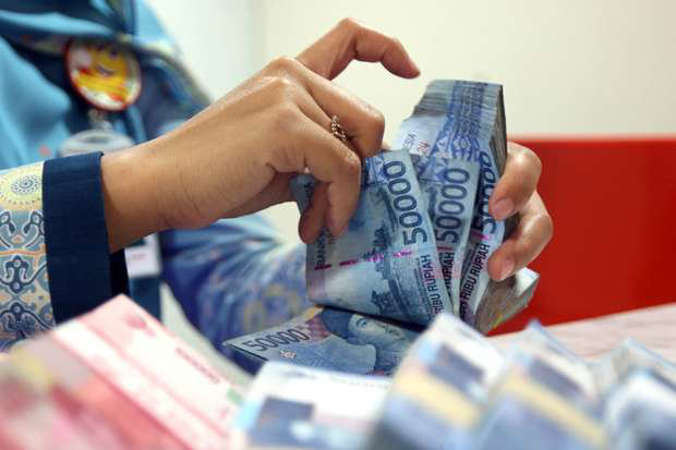 Rupiah Diramal Tertekan meski Ada Paket Kebijakan IV !!