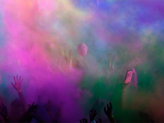 Untuk tahu foto-foto ini, mungkin kudu liat lebih dari sekali.